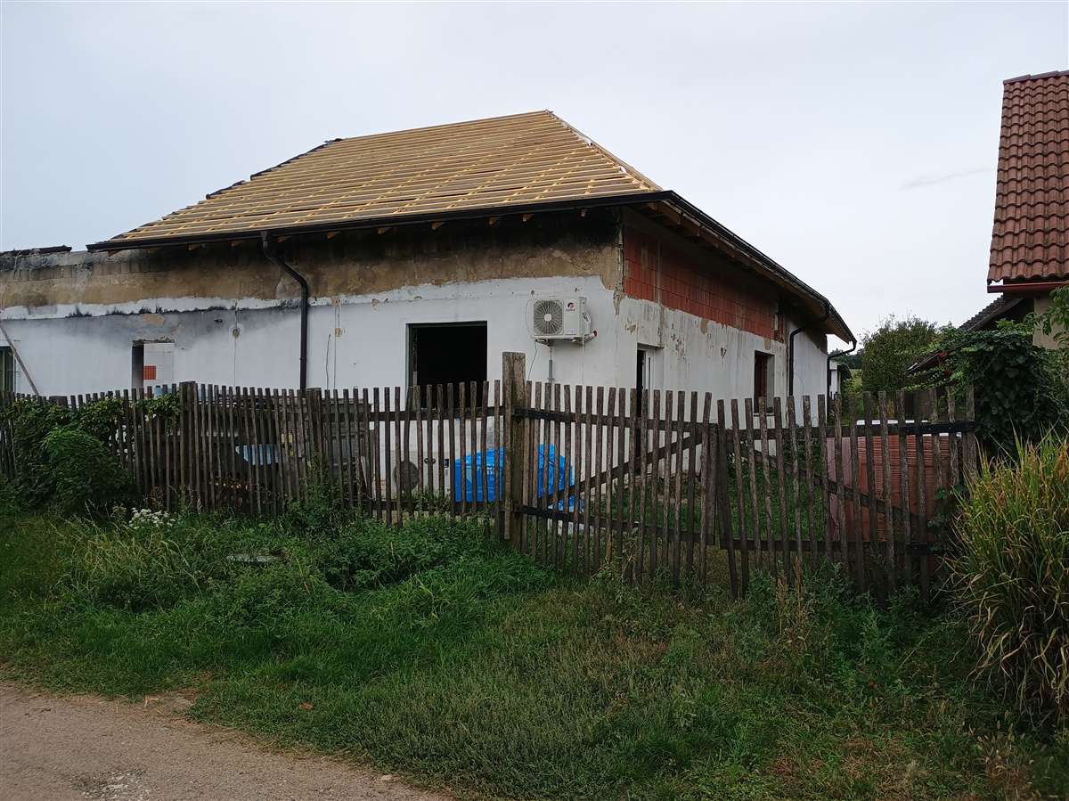 Rekonštrukcia Šúrovce Terran Innova Hnedá